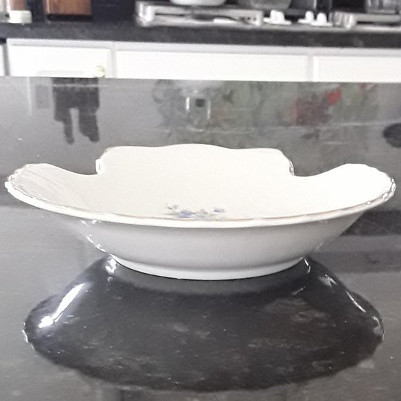 FREE upon request w/$10+ PURCHASE! Gilded Scallop Ceramic Dish - Picture 3 of 3